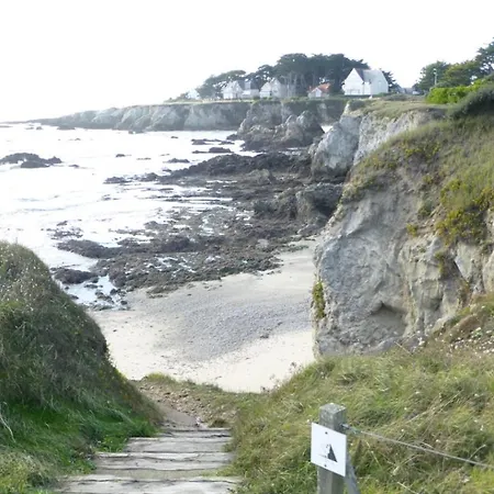 Maison Proche Terrain De Tennis *