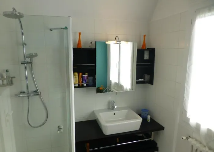 Maison Proche Terrain De Tennis Сasa de vacaciones *