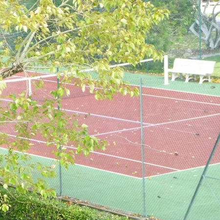 Дом отдыха Maison Proche Terrain De Tennis