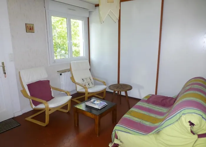 Maison Proche Terrain De Tennis ル・プリガン