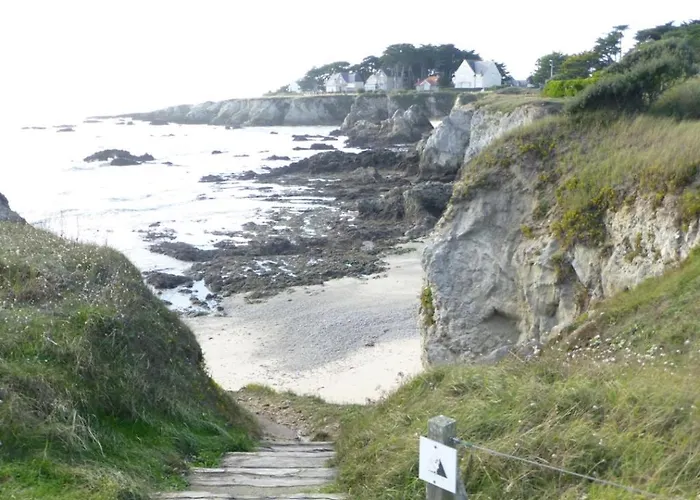 Maison Proche Terrain De Tennis *