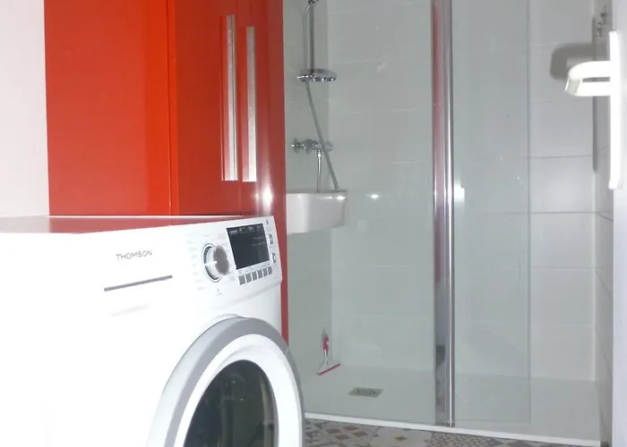 Maison Proche Terrain De Tennis *